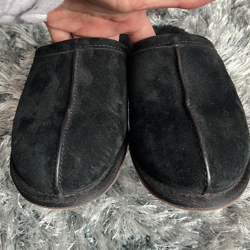 Ugg Slipper - Picture 5 of 11